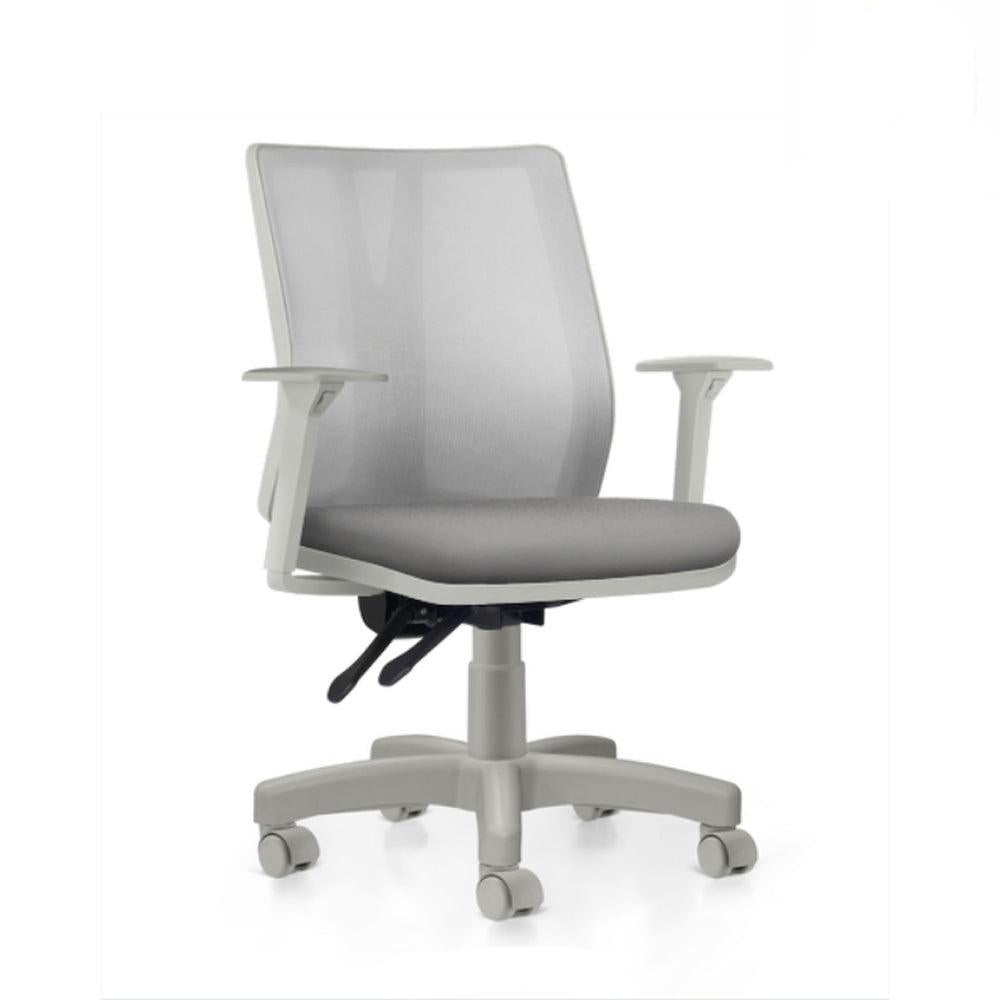 Cadeira de Escritório diretor com encosto em tela cinza, assento em material sintético e apoio para braços - Capri