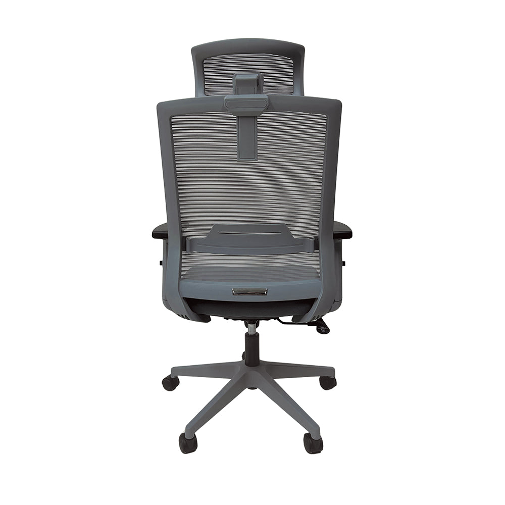 Cadeira de escritório presidente c/ ajuste de braço, encosto em tela e assento em tecido - Nova Itália