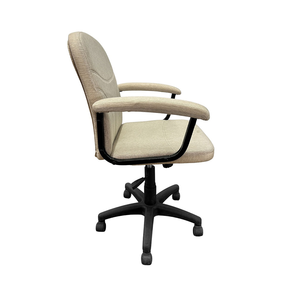 Cadeira de escritório diretor com braço acolchoado tecido Méier - MS System