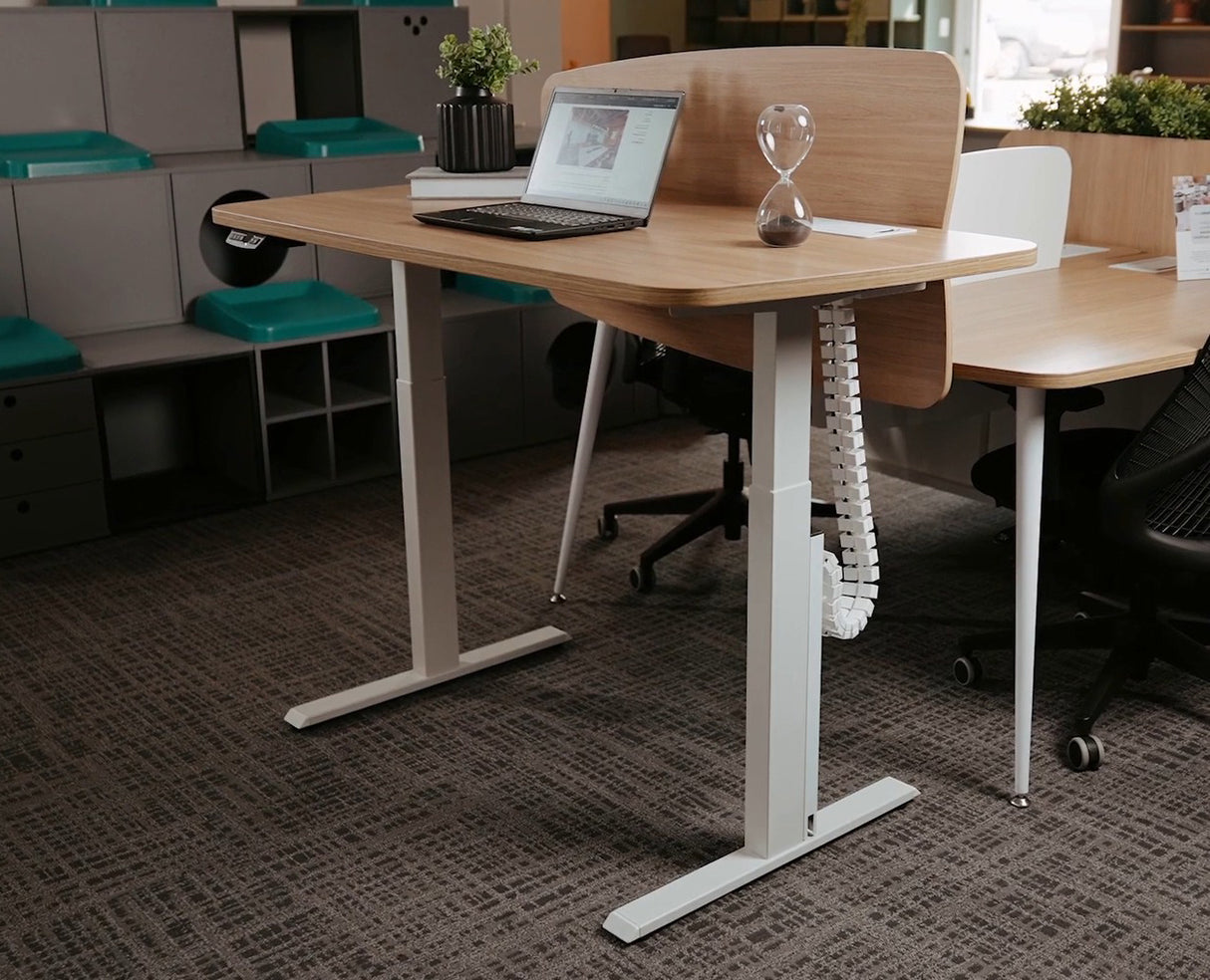 Mesa elétrica orgânica com caixa de tomadas direita 72 a 119A X 140L X 70P